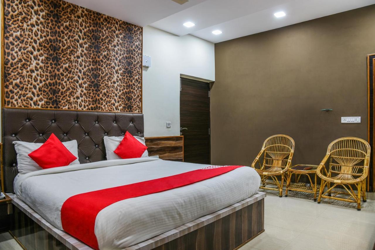 OYO 11868 RK Residency Udaipur Exterior foto
